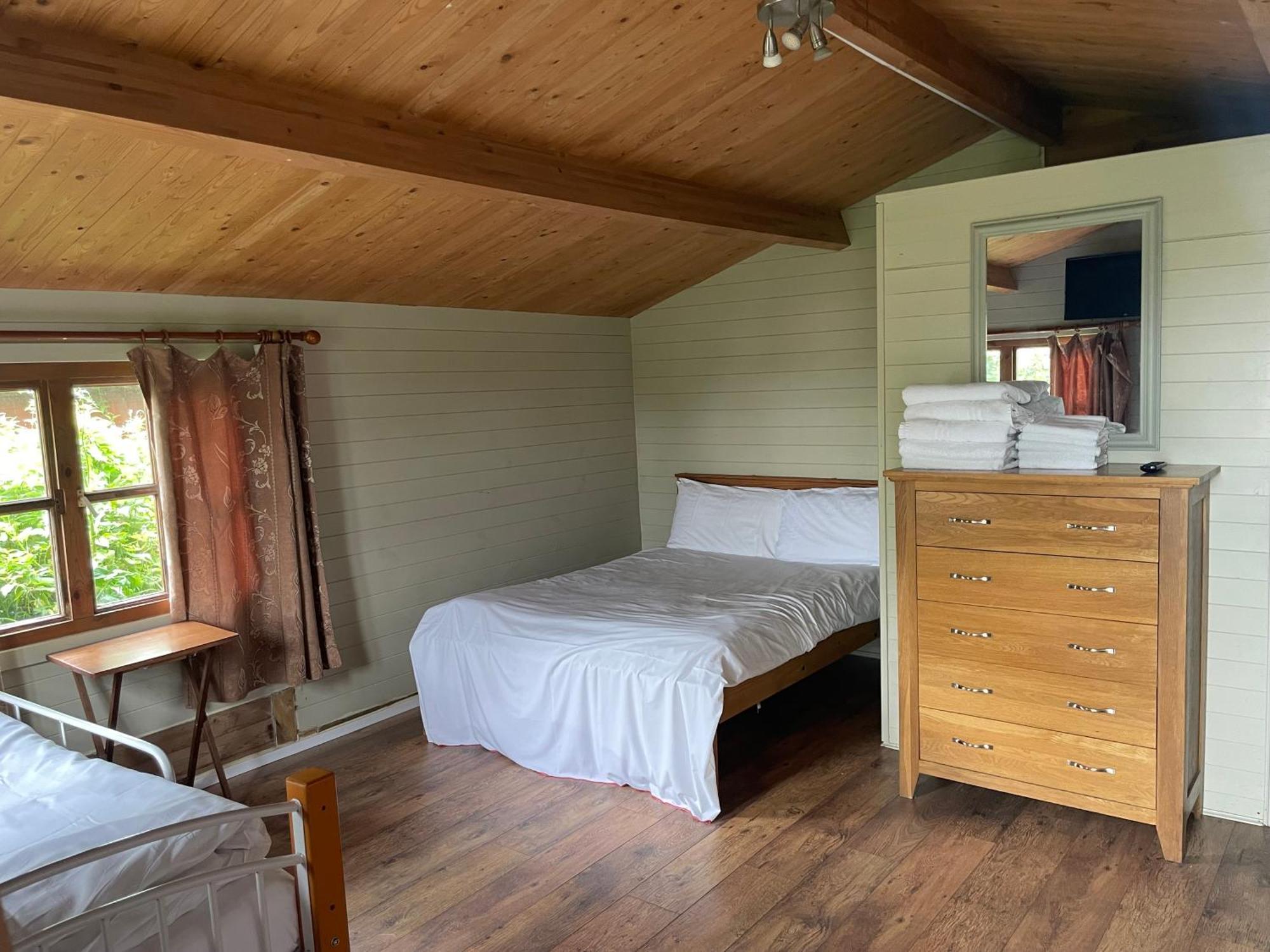 Bridge Farm Guesthouse Rooms Dundry Exteriér fotografie
