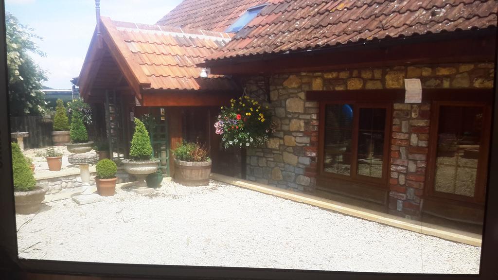 Bridge Farm Guesthouse Rooms Dundry Exteriér fotografie