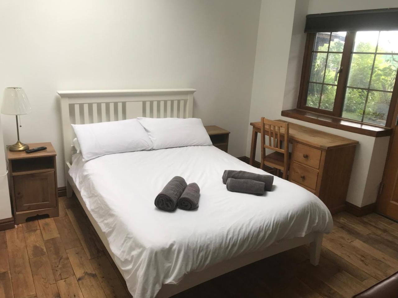 Bridge Farm Guesthouse Rooms Dundry Exteriér fotografie